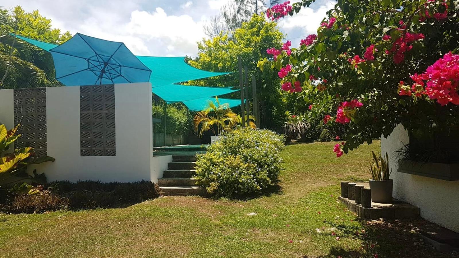 Ancella'S Garden Apartment-Beach-5Min Drive, 1 Hr Montego Bay, 25 Mins Ocho Rios, Continental Breakfast Runaway Bay Extérieur photo