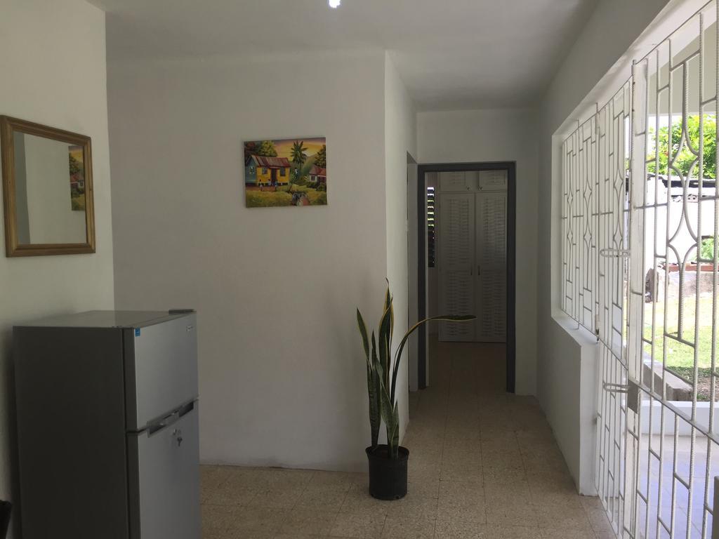Ancella'S Garden Apartment-Beach-5Min Drive, 1 Hr Montego Bay, 25 Mins Ocho Rios, Continental Breakfast Runaway Bay Extérieur photo